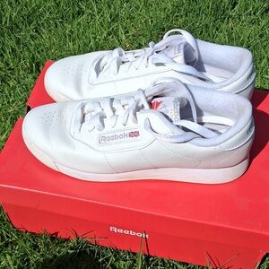 Reebok Classic Princess White Low Leather Aerobic Shoes in size 8